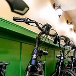 The Newport Included 3h Private Indoor Welnes & Use E-bikes ニーウポールト