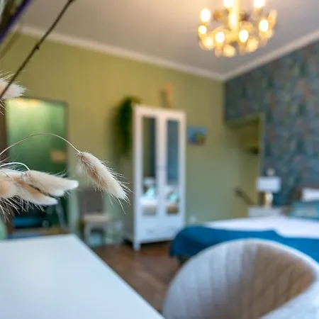 The Newport - Incl 3h Wellness & Use Ebikes & Breakfast Frühstückspension