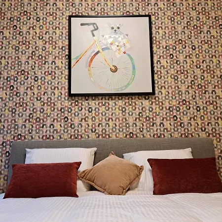 Bed & Breakfast The Newport Included 3h Private Indoor Welnes & Use E-bikes