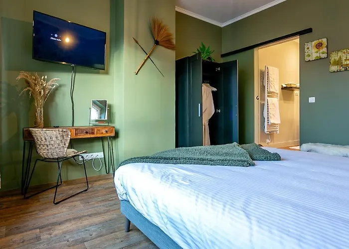 The Newport Included 3h Private Indoor Welnes & Use E-bikes Nieuwpoort