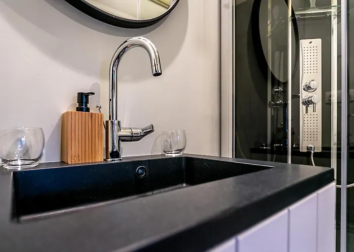 Bed & Breakfast The Newport Included 3h Private Indoor Welnes & Use E-bikes